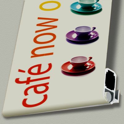 Verdecktes Banner Cafe